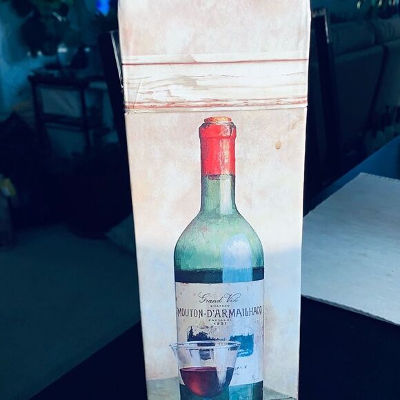 Classic Two Bottle Wine Tote. - Picture 4 of 6